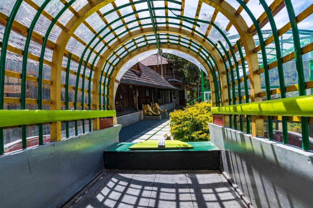 Castillo De Woods , The Private Luxury Villa , 8 Bhk, Vattavada Kottakamboor エクステリア 写真