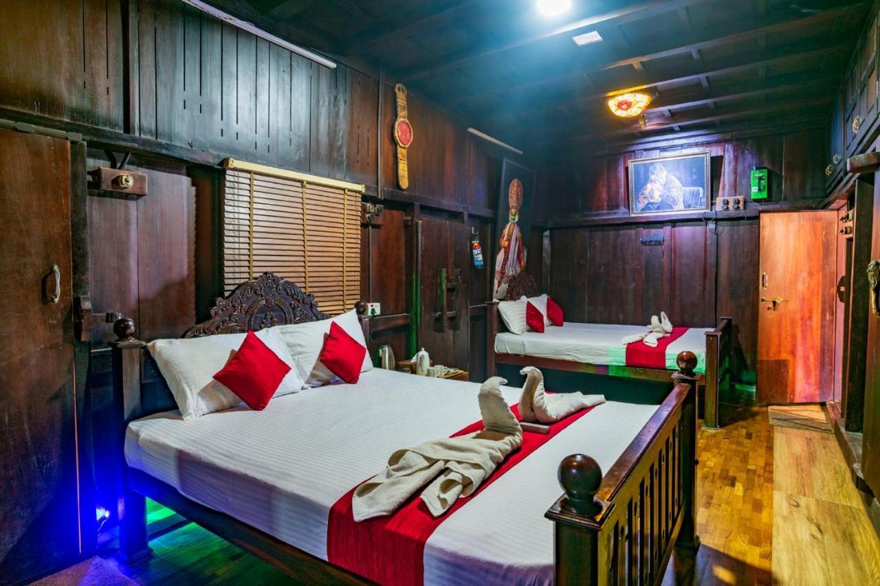 Castillo De Woods , The Private Luxury Villa , 8 Bhk, Vattavada Kottakamboor エクステリア 写真